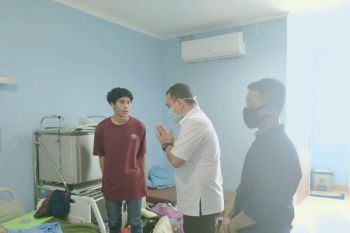 Bupati Dodi Reza bantu biaya operasi bayi pengidap penyakit hidrosepalus