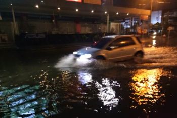 BANJIR PADANG
