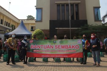 SGM Eksplor-Indomaret salurkan bantuan penanganan COVID-19 senilai Rp 1 miliar