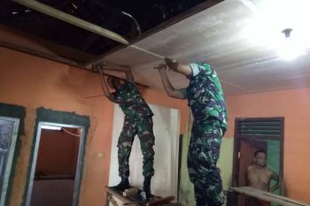 Peringati HUT RI, Kodim 0403 OKU bedah rumah warga tidak layak huni