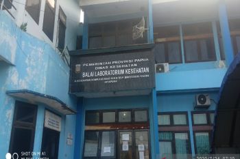 BNPB bantu 2.400 reagen pemeriksaan usap ke Labkesda Jayapura