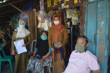 Pemkot Bandarlampung bagikan 500.000 masker kain kepada masyarakat