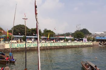 "Gowes ngopi" di Pulau Belakangpadang