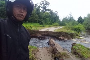 Aceh Singkil's four sub-districts hit by floods, landslides