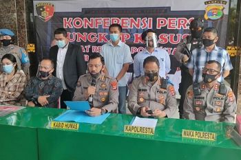 Polisi tetapkan dua tersangka dalam kasus prostitusi online VS