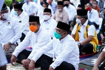 Wagub Sulsel berkurban sapi di desa terisolasi di Kabupaten Luwu Utara