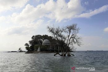 Menelusuri jejak  keberadaan Syekh dan Habib  di Selat Malaka