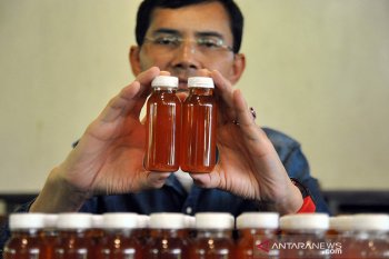 Kemarin, peningkatan positif COVID-19 di DKI hingga perusakan mobil