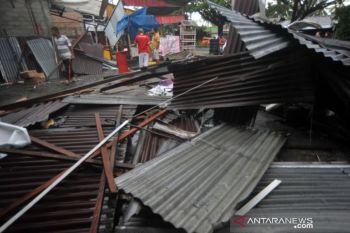 DAMPAK PUTING BELIUNG DI PADANG