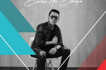 Boni Anggara mengajak pendengar "move on" di lagu "Biarkan Aku Bahagia"