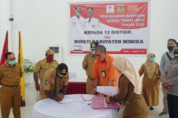 Polres Mimika bantu awasi penyaluran BLT 12 distrik