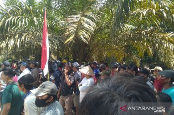 Menolak eksekusi di Kuantan Singingi