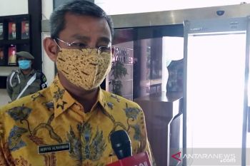 Plt Wali Kota Medan positif COVID-19  pegawai  jalani tes swab