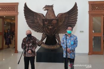 Menkop UKM meminta Pemda DIY bantu penyaluran bansos produktif