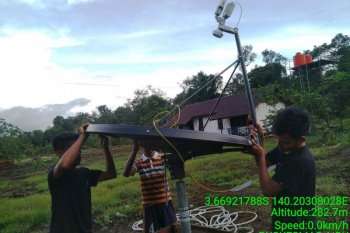 Wilayah terdepan distrik Airu Jayapura terkoneksi internet program Kominfo