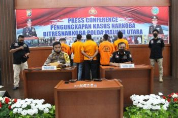 Polisi bekuk 13 tersangka pengedar dan pengguna sabu-sabu