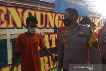 Seorang pria nekat cabuli calon anak tirinya