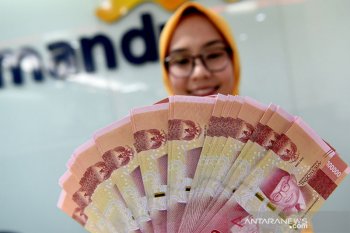 Rupiah masih berpeluang menguat meski dibayangi sentimen  tapering