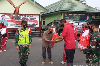 Korem Garuda Dempo salurkan paket sembako Ketua Umum Persit
