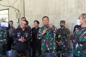 TNI pererat silaturahim dengan jurnalis  di Sulteng