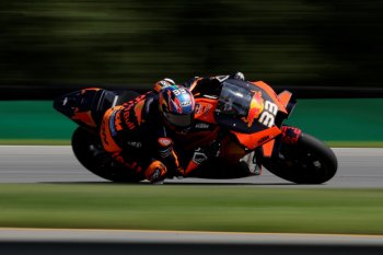 Brad Binder menang perdana MotoGP di Brno