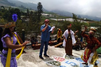 Seniman Lima Gunung festival tahunan kampanyekan protokol kesehatan