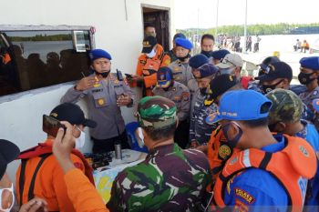 Pencarian tiga personel Polairud hari kedua