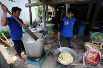 Dapur umum dan puskesmas darurat didirikan di Kulawi, Sigi