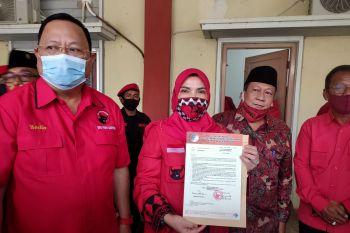PDIP usung Eva-Dedi maju di Pilkada Kota Bandarlampung