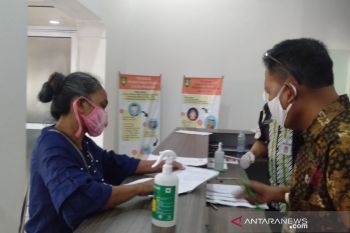 Ratusan pelaku usaha di Solo antre daftar bantuan produktif