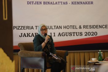 Menaker  Ida Fauziyah : 3,5 juta orang telah serahkan rekening untuk subsidi gaji