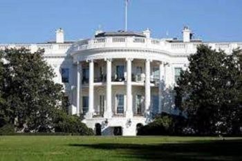 Trump dikawal meninggalkan pengarahan usai penembakan Gedung Putih