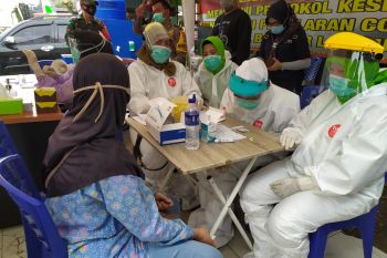 Dinkes Bandarlampung temukan dua orang reaktif saat tes cepat massal