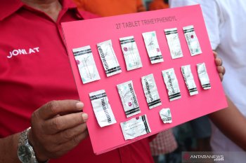 Polisi tangkap seorang nenek jual 'trihexyphenidyl'