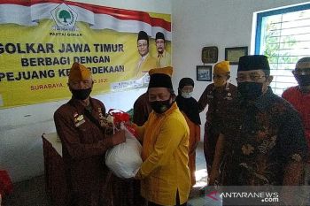 Partai Golkar Jatim berbagi kasih dengan veteran dan pejuang