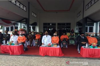 Mari bergerak memajukan Kabupaten Sukamara, kata Bupati