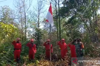 Manggala Agni upacara HUT RI dari lokasi Karhutla di Pekanbaru