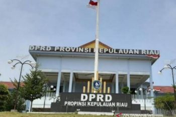 Seorang anggota DPRD Kepri tertular COVID-19