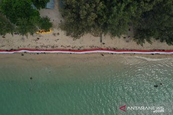 PEMBENTANGAN BENDERA SEPANJANG 108 METER
