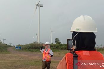 Pergantian musim pengaruhi produksi PLTB Sidrap