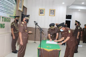Jabatan dua Kajari di Lampung diserahterimakan