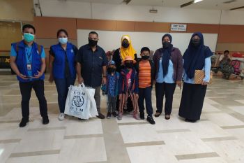Satu keluarga pencari suaka asal Myanmar diterima di Amerika Serikat