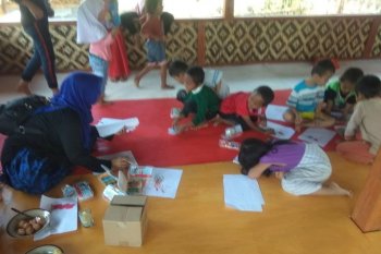 Puluhan anak Badui sudah belajar di PAUD secara tatap muka