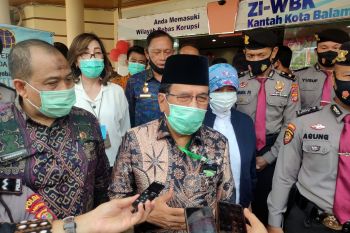Menteri ATR serahkan 69 sertifikat tanah JTTS