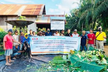 Masyarakat antusias sambut budidaya kambing semi modern bantuan PT Unggul Lestari