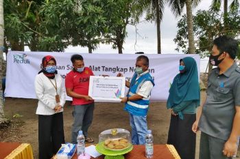 PLN bantu alat tangkap ikan untuk nelayan Mamuju terdampak COVID-19
