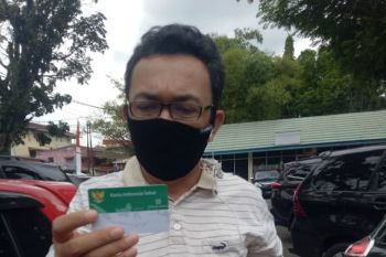 Patuhi regulasi, Fajril dan istri tak keberatan gajinya sama-sama dipotong untuk iuran JKN-KIS
