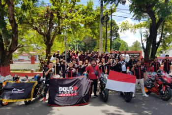 Gelar Rolling City Kemerdekaan, CMC Kunjungi TMP Kairagi dan Bersihkan Pantai Malalayang
