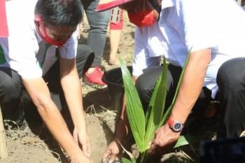 Pemprov Sulut bantu sarana produksi petani  Minahasa Selatan