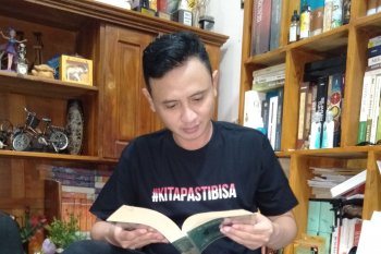 Siapa lawan siapa di Pilkada Surabaya?